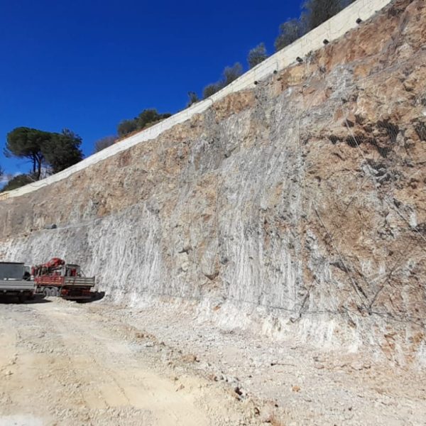Installazione rete anti Frana Paramassi Toscana (8)