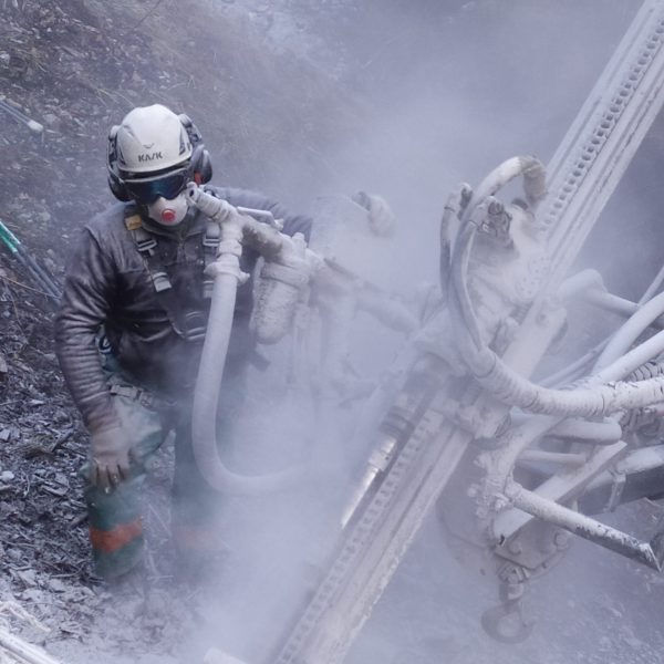 Lavori su Fune Messa in Sicurezza Chiodatura Consolidamenti (9)