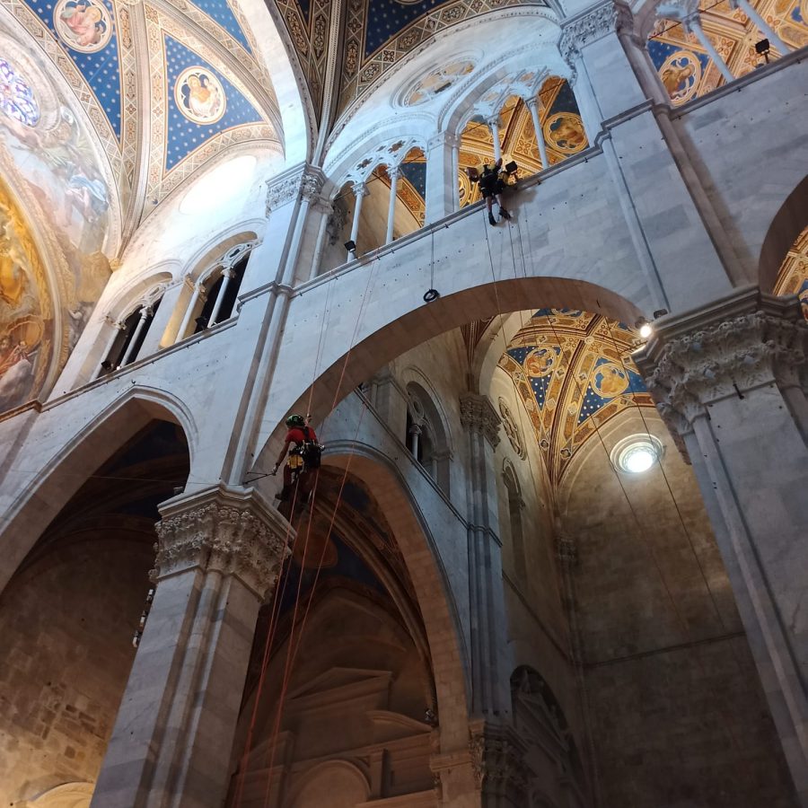 Lavoro su Fune Riparazioni Installazione Manutenzione Livorno Pisa Lucca Firenze (6)